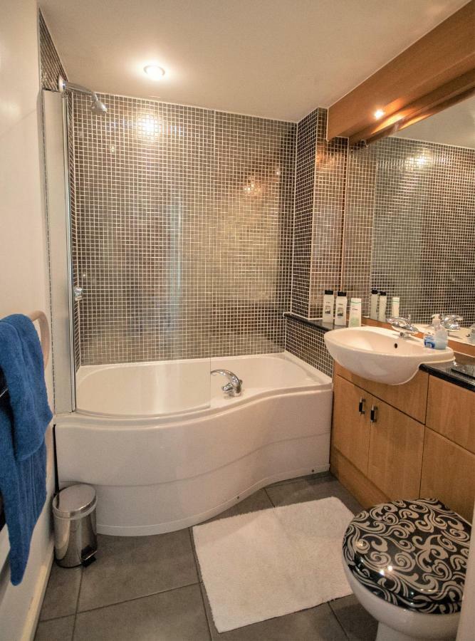Coastal Apartments - Wales Суонси Экстерьер фото
