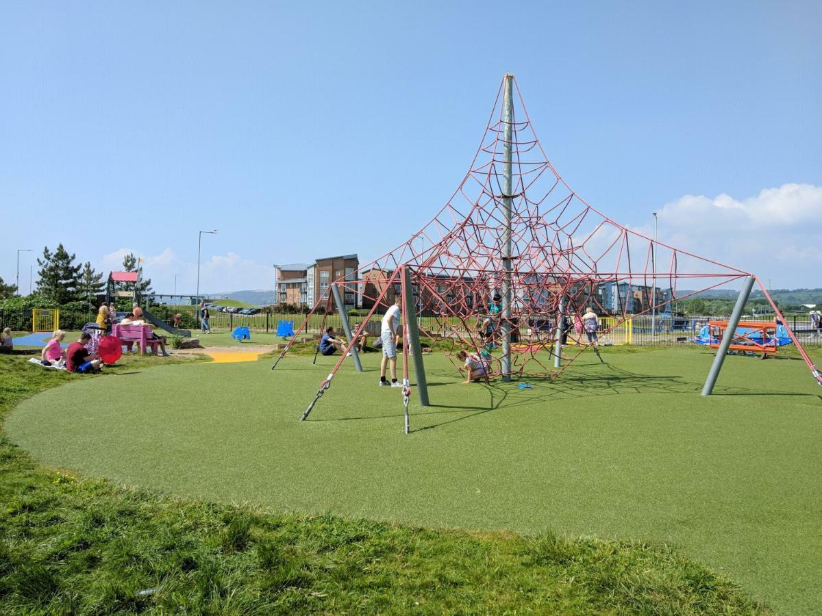 Coastal Apartments - Wales Суонси Экстерьер фото