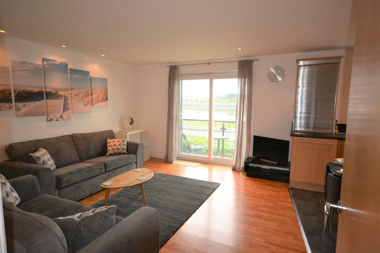Coastal Apartments - Wales Суонси Экстерьер фото