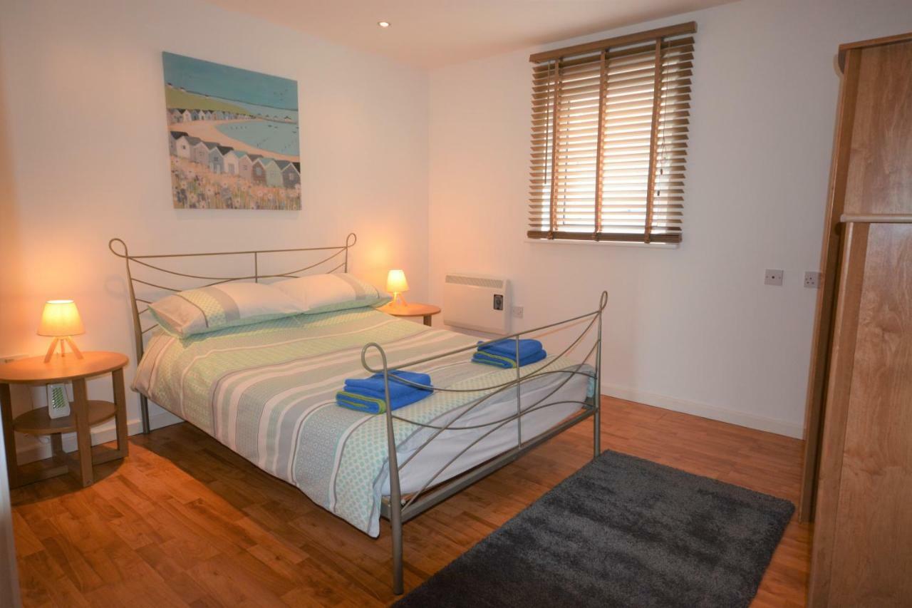 Coastal Apartments - Wales Суонси Экстерьер фото